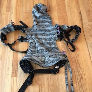 Lenny Lamb baby size Brahms Lullaby carrier